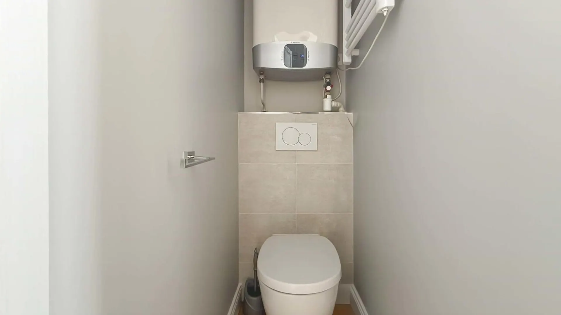 Chabrol - Beautiful Bright And Fully Equipped T1 Apartment Paris